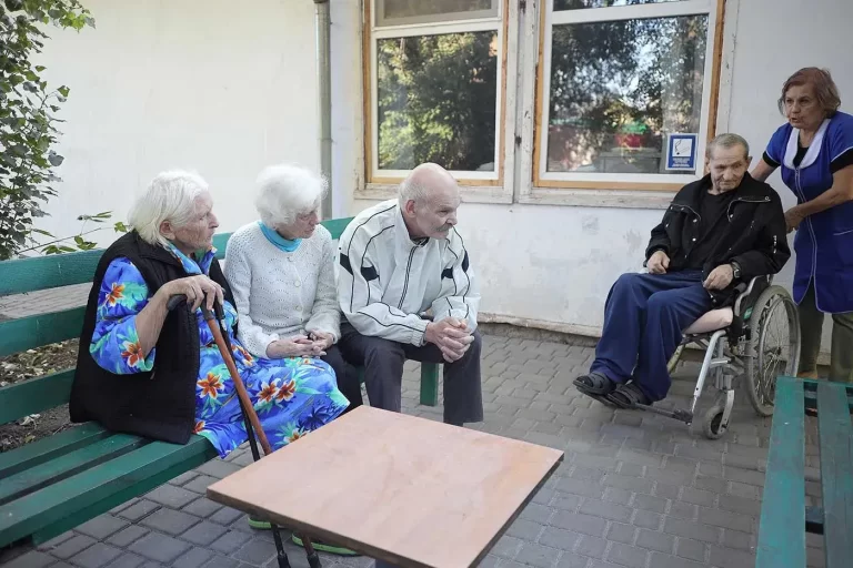 Догляд за хворими деменцією📞 +38(050)024 4777